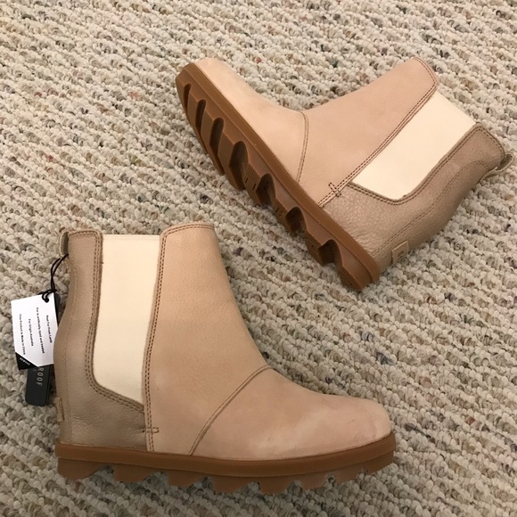 🆕 SOREL x Anthropologie cream beige wedge boots